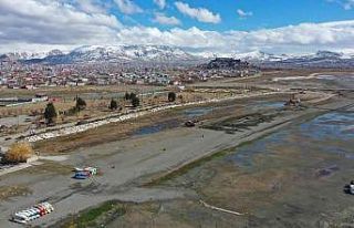 Van Büyükşehir Belediyesinden İskele sahiline...
