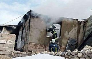 Van’da ev yangını