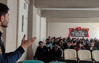 Van’da öğrenciler internet kullanımı konusunda...