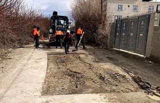 Van’da yol onarım çalışması