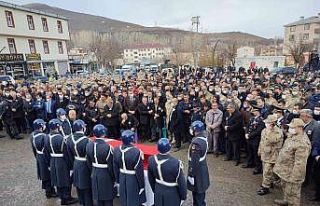 Vanlı şehit gözyaşları arasında son yolculuğuna...