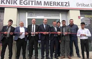 Vatandaşlara 33 alanda 181 dalda eğitim verecek...
