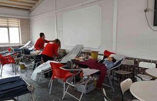 Yabancı Diller Yüksekokulundan gönüllü kan bağışı