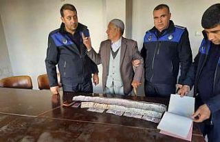 Yakalanan dilencinin üzerinden 3 bin 745 lira çıktı