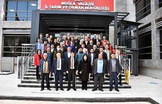 Yangından zarar gören mahalle muhtarıyla toplantı