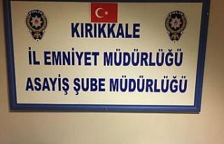Yaşlı kadınların ziynet eşyalarını gasp eden...