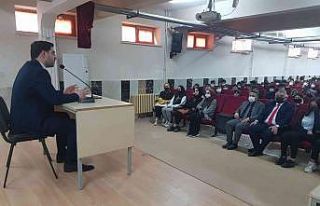 Yazıkonak Belediyesinden öğrencilere eğitim semineri