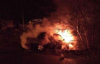 Yeni satın aldığı aracı seyir halindeyken cayır...