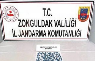 Yolcunun üzerinden 173 adet sentetik uyuşturucu...