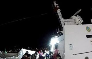 Yunanistan unsurlarınca geri itilen 17 düzensiz...
