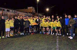 Yunusemre Belediyespor, Horozköyspor’un antrenmanını...