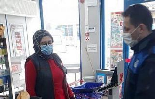 Zabıta ekiplerinden stok ve etiket denetimi