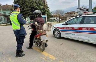 147 motosiklet sürücü tek tek denetlendi