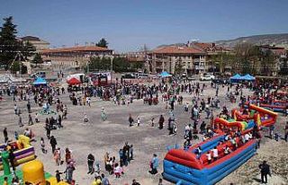 23 Nisan kutlamaları şenlik havasında geçti