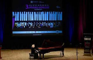 3. Uluslararası Piyano Günleri Gülsin Onay konseri...