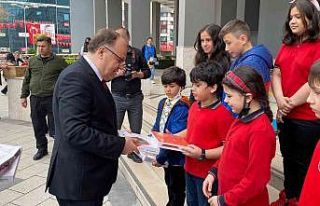 80 öğrenciye tablet dağıtıldı