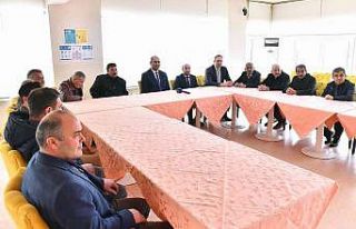 ABB’nin bilgisayar eğitimine katılan muhtarlarda...