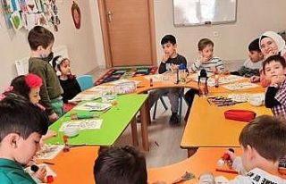 Aday öğretmenler, Kur’an kursu öğrencileriyle...