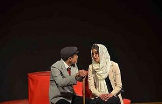 ADÜ’de ’Aile İçi İletişim’ konulu tiyatro-konferans...