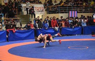 Afyonkarahisar’da U11-U13 Türkiye Güreş Şampiyonası...