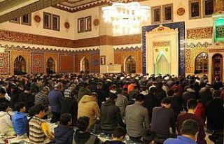 Ağrı’da iki yılın ardından ilk teravih heyecanı