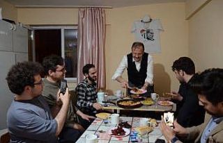 AK Parti Bursa milletvekilleri sahuru öğrencilerle...