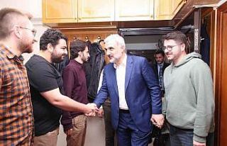 AK Parti İstanbul İl Başkanı Kabaktepe öğrencilerle...