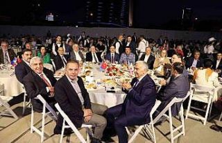 AK Parti İzmir’den ‘Dünden Bugüne Yol Arkadaşlarımızla...