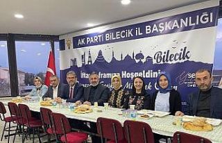 AK Parti teşkilatları iftarda bir araya geldi