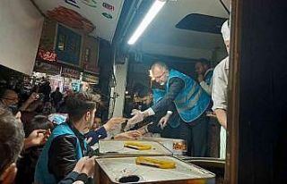 AK Parti’den Kadir Gecesi’nde lokma tatlısı...