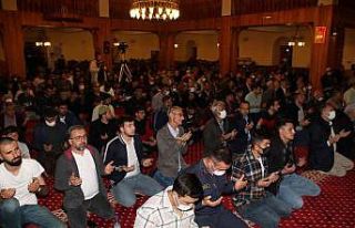 Akşehir’de Kadir Gecesi’nde hatimlerde buluşuldu