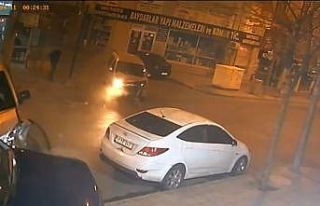 Alkollü sürücünün 4 aracı biçtiği anlar kamerada