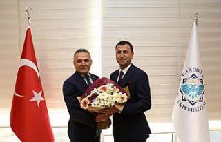 ALKÜ Genel Sekreteri Kartal, görevi Özyürek’e...