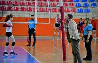 ALKÜ Voleybol Takımı Süper Lig yolunda
