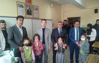 Altıntaş’ta ilkokul öğrencilerine diş taraması...