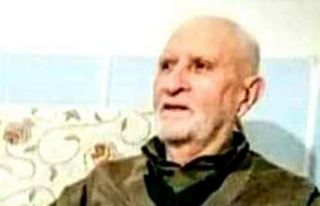 Alzheimer hastası yaşlı adam geceleyin sokakta...