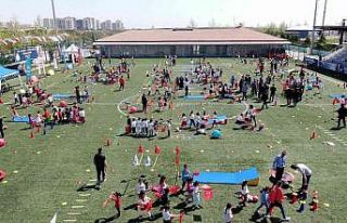 Ana okullarına ücretsiz spor malzemesi dağıtıldı