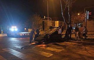 Ankara’da iki otomobil çarpıştı: 3 yaralı