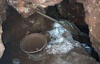 Antik kentte kaçak kazı