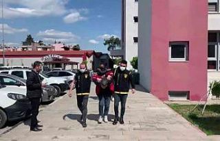 Araçtan 820 bin lira çalan iki hırsız tutuklandı