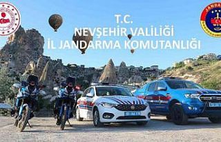 Aranan 2 firari jandarmadan kaçamadı