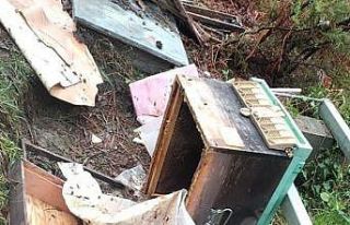 Arı kovanları tahrip edildi