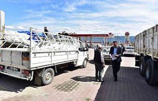 Arı yetiştiricilerine besleme şekeri dağıtıldı