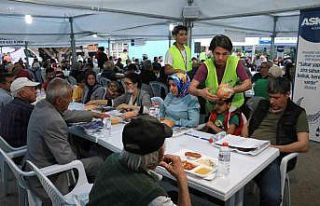 ASKON Adana’dan Ramazanda 45 bin kişiye iftar