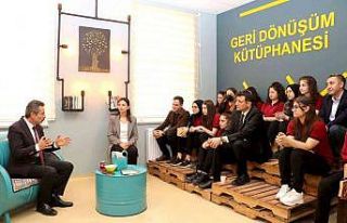 Aslan, lise öğrencileriyle buluştu
