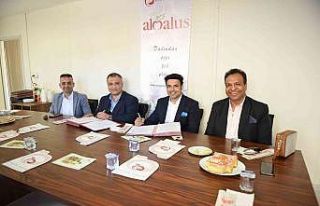 Asya’nın en büyük elma üreticisi olmayı hedefliyorlar