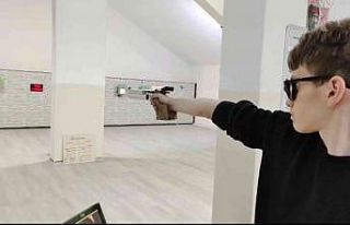 Atıcılık sporuyla ilgilenen Eskişehirli öğrenciler,...