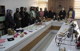 Atık malzemeler çocuklar için oyuncağa dönüştü