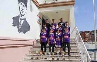 Atletizmde 8 yıldır şampiyonluğu kaptırmıyorlar