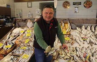 Avlanma yasağı öncesinde, tezgahta balık fiyatları